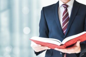 専門家に依頼するメリットと行政書士の役割
